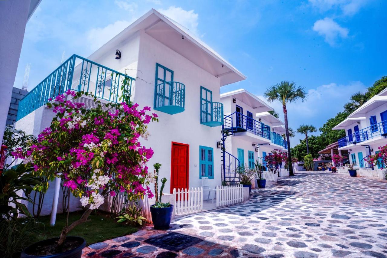 Greek Bay Hotel Ауровил Екстериор снимка